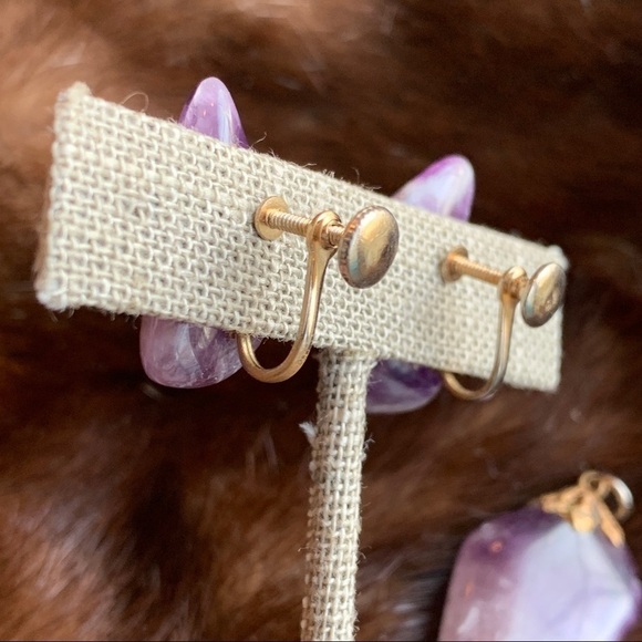 Vintage | Purple Natural Stone Gold Tone Screwback Earrings & Pendant (no chain) - Picture 7 of 16